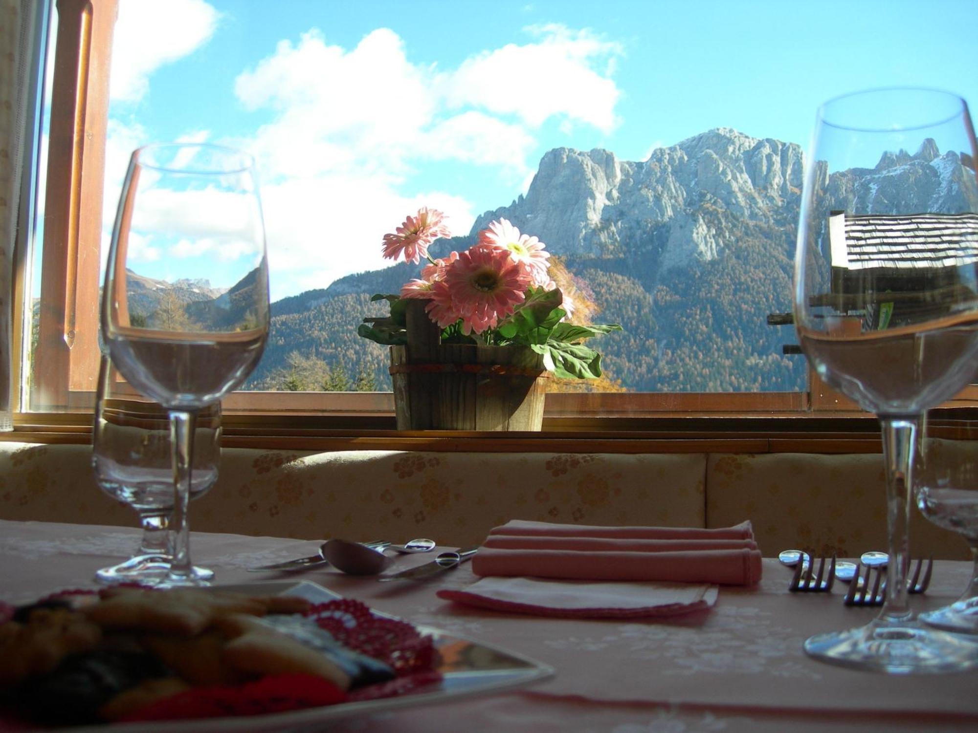 Hotel Gran Mugon Vigo di Fassa Kültér fotó