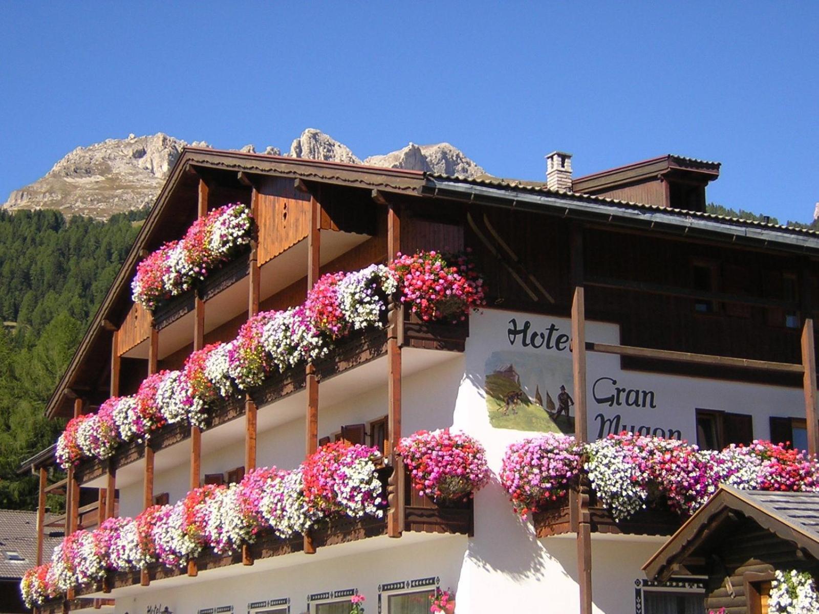 Hotel Gran Mugon Vigo di Fassa Kültér fotó